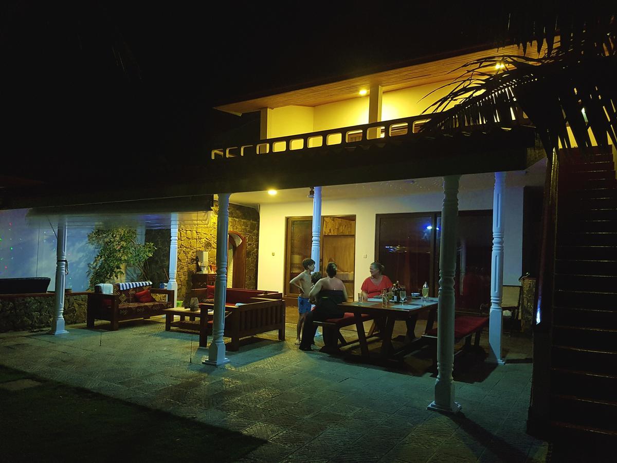 Tropical Beach House Hikkaduwa Eksteriør bilde